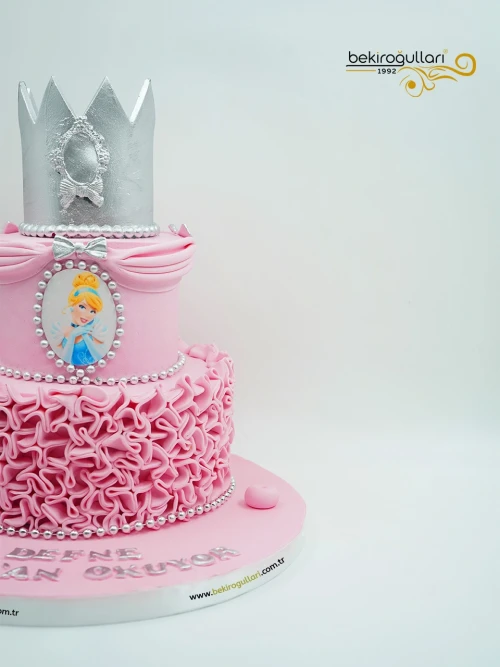 Prenses Detaylı Butik Pasta