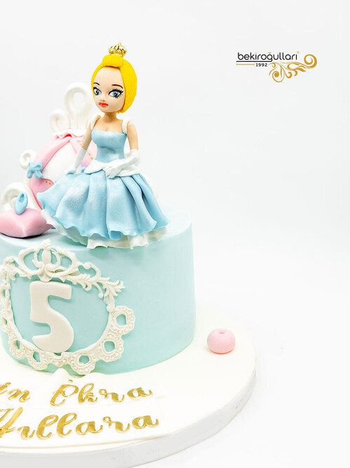 Prenses Temalı Butik Pasta