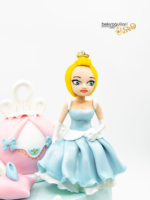 Prenses Temalı Butik Pasta