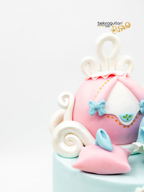 Prenses Temalı Butik Pasta