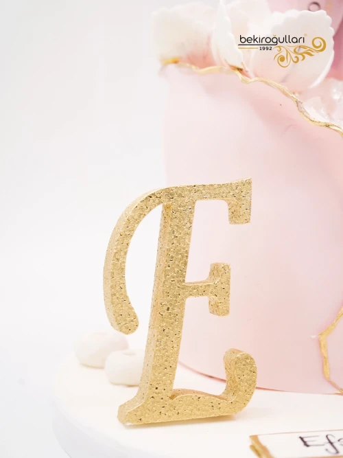 Şampanya Ve Kadın Figür Butik Pasta