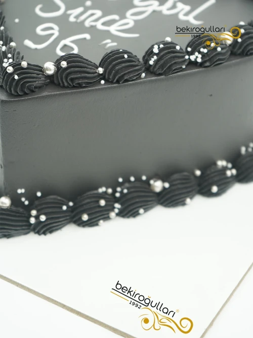 Siyah Kalp Detaylı Naked Pasta