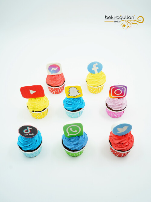 Sosyal Medya Konsept Cupcake