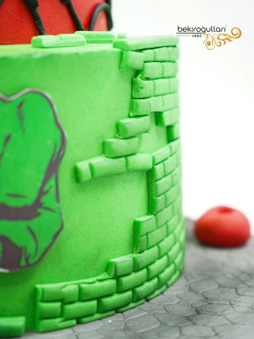 Spiderman Ve Hulk Konsept Pasta