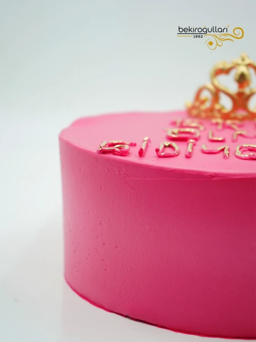 Taç Detaylı Naked Pasta