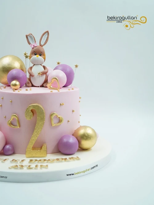 Tavşan Detaylı Butik Pasta