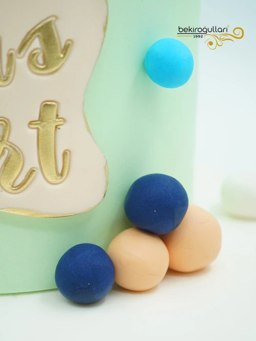 Tren Figürlü Butik Pasta