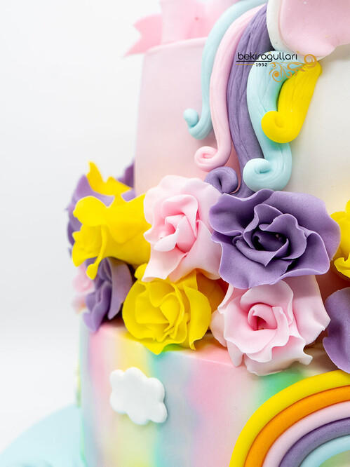 Unicorn Temalı Butik Pasta