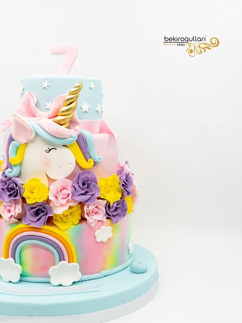 Unicorn Temalı Butik Pasta