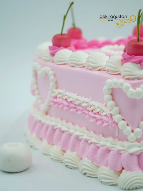 Vişne Süslemeli Naked Cake