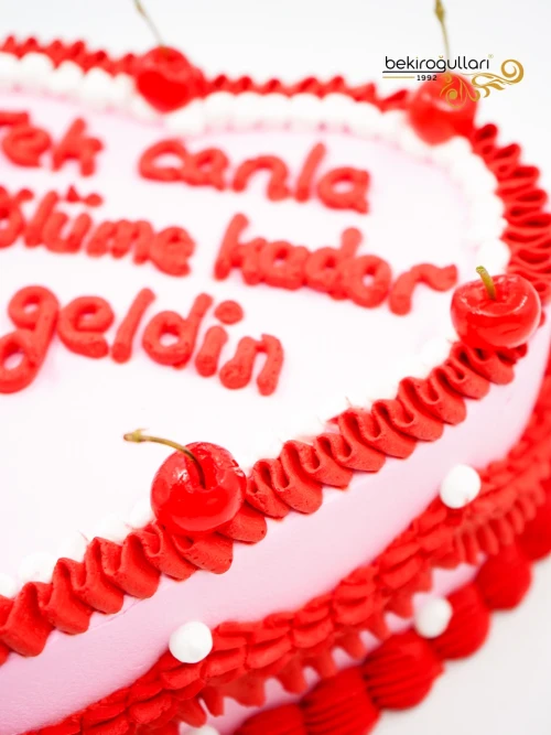 Vişne Süslemeli Naked Pasta