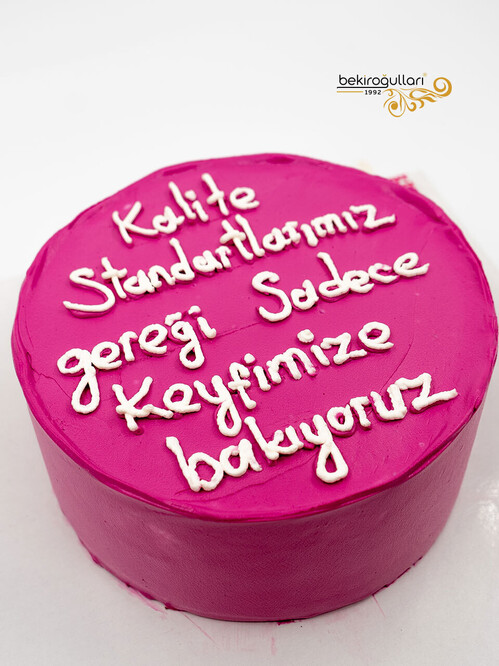 Yazılı Pembe Naked Pasta