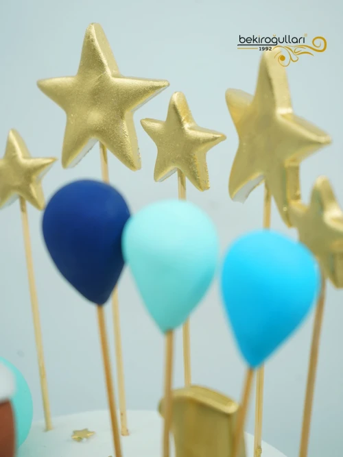 Yıldız Ve Toplar Detaylı Erkek Çocuk Konsept Pasta