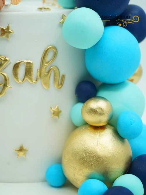 Yıldız Ve Toplar Detaylı Erkek Çocuk Konsept Pasta