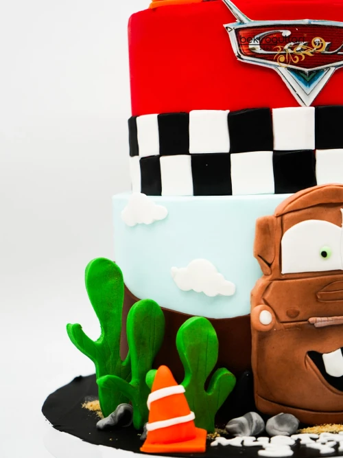 Arabalar Tasarım Pasta