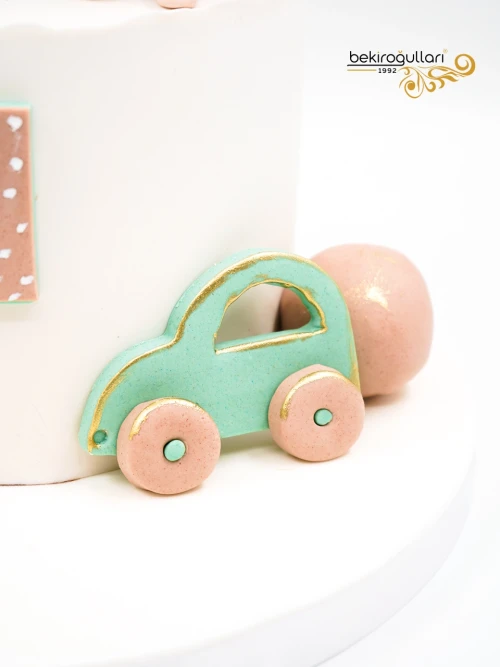 Ayıcık Ve Top Detay Butik Pasta