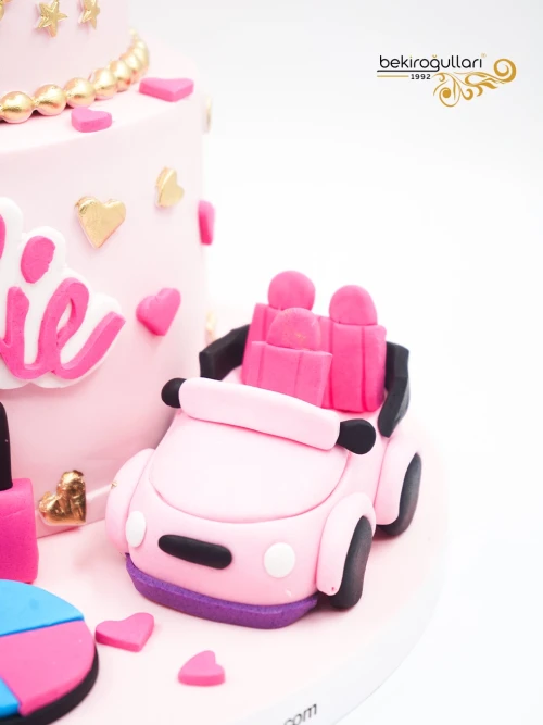 Barbie Tasarım Butik Pasta