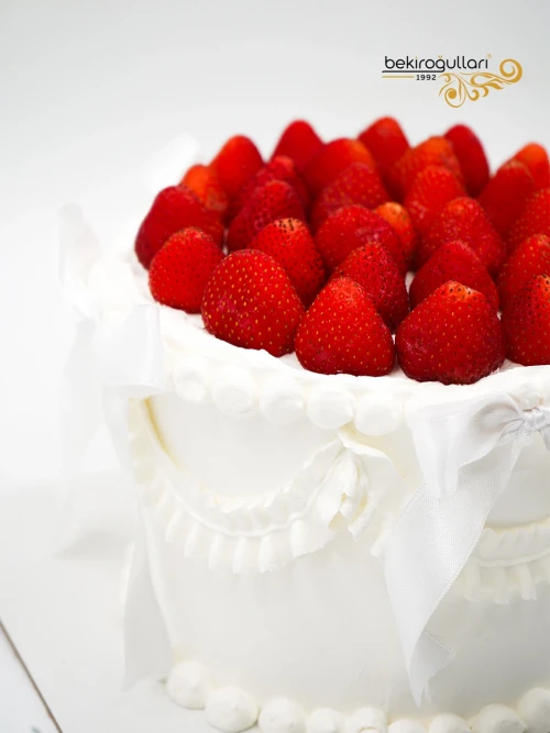 Çilek Detay Naked Pasta