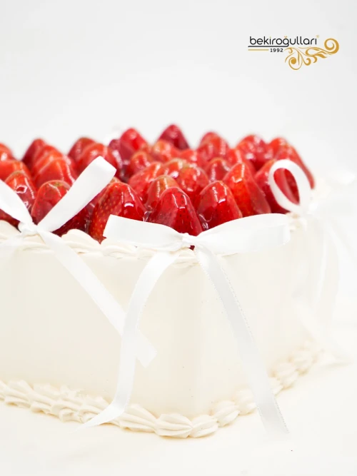 Çilek Detay Naked Pasta