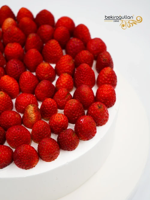 Çilek Detay Naked Pasta