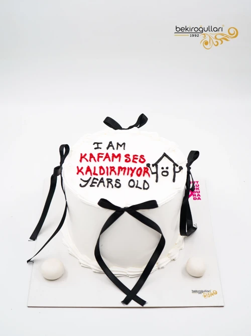 Çizim Ve Kurdele Detay Naked Pasta