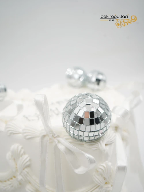 Disko Topu Detay Naked Pasta