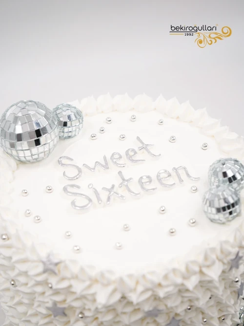 Disko Topu Detay Tasarım Naked Pasta