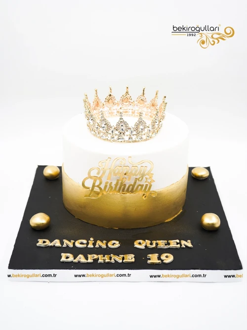 Gold Taç Detay Konsept Pasta