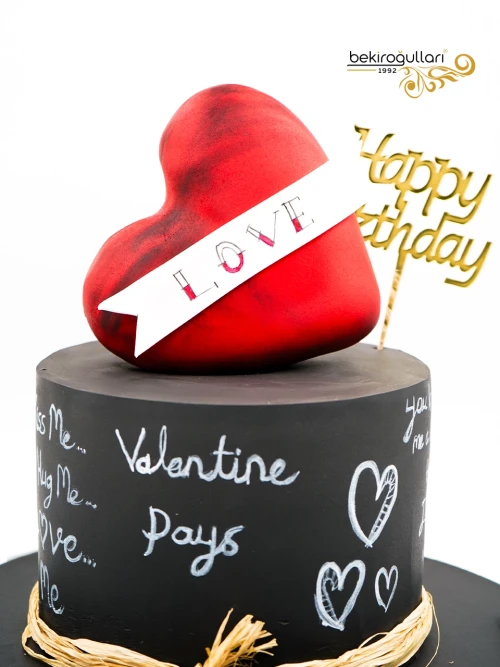 Kalp Detay Butik Pasta