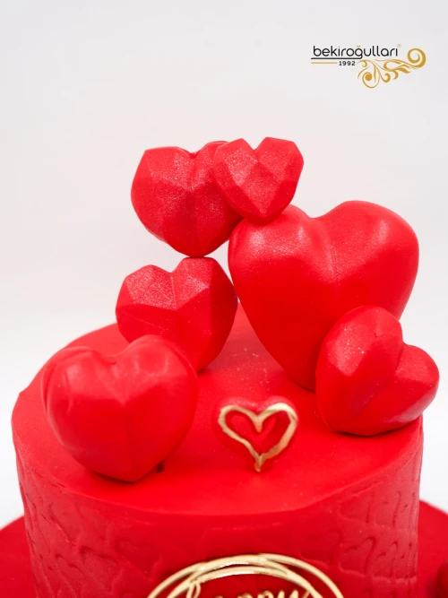 Kırmızı Kalp Detay Butik  Pasta