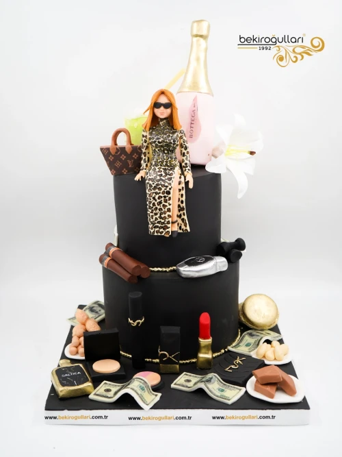 Kişisel Detaylı Kadın Figür Tasarım Pasta