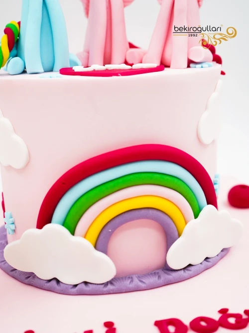 Kız Çocuk Ve Unicorn Tasarım Butik Pasta