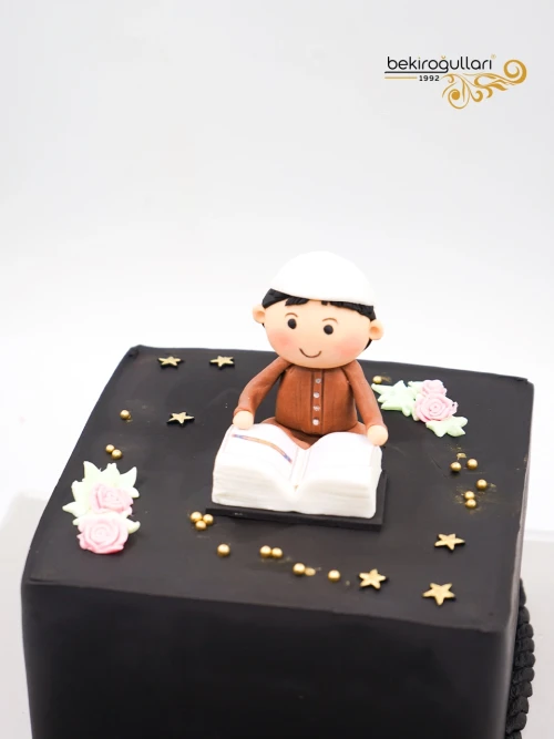 Kuran Temalı Butik Çocuk Pastası