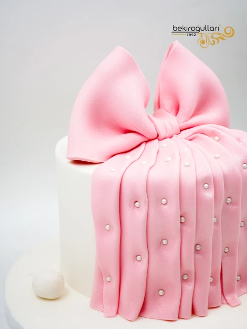 Kurdel Ve İnci Detay Konsept Pasta