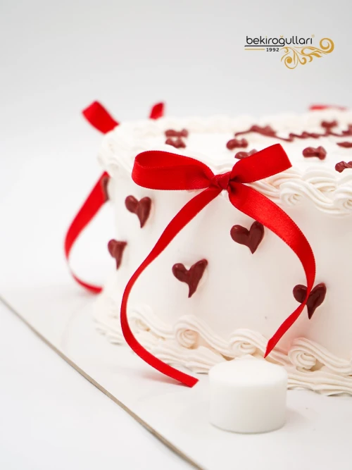 Kurdele Ve Kalp Detay Naked Pasta