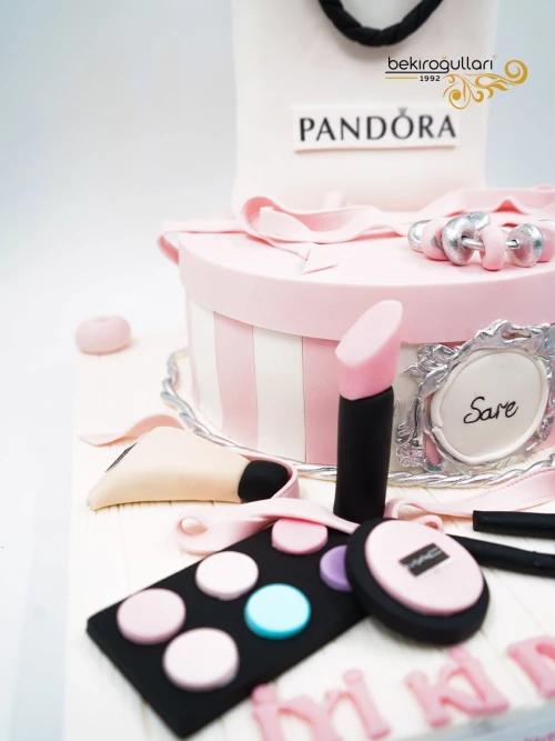 Makyaj Malzemeleri Tasarım Butik Pasta