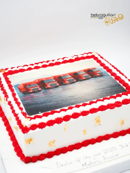 Marka Özel Tasarım Kare Resimli Pasta