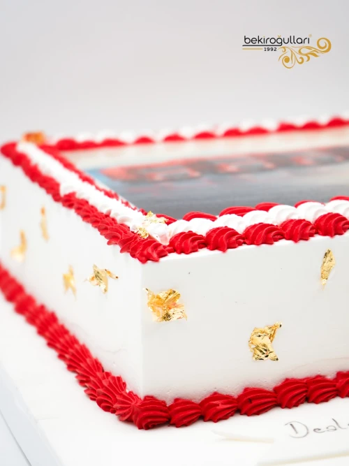 Marka Özel Tasarım Kare Resimli Pasta