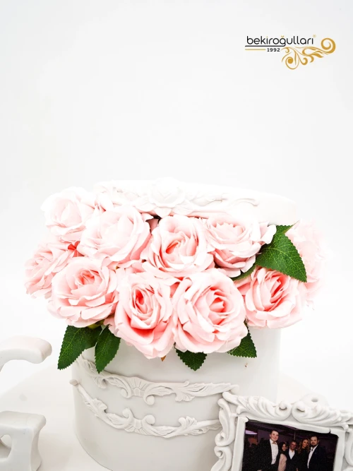 Pembe Gül Detay Butik Pasta