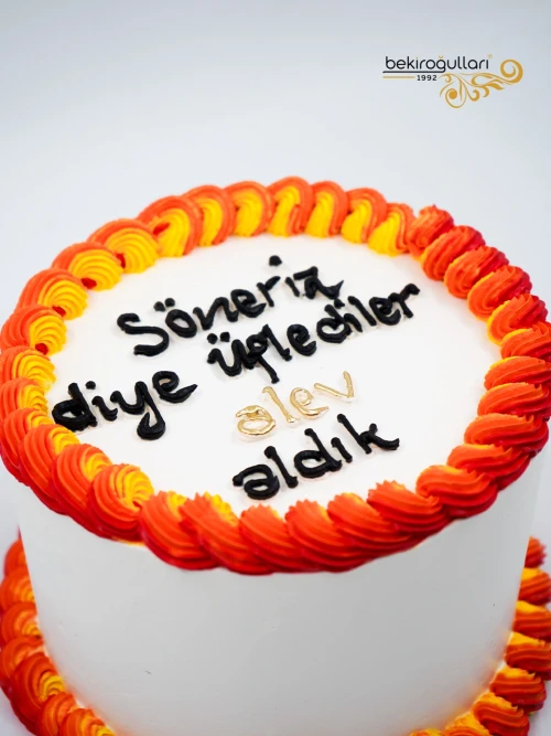 Sarı Kırmızı Detay Sıvama Pasta