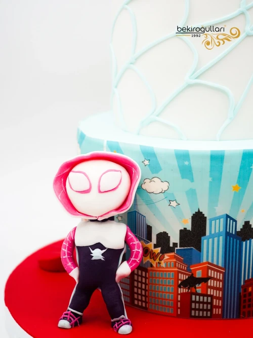 Süper Kahraman Tasarım Pasta