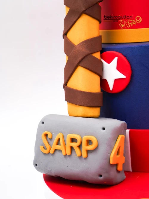 Süper Kahramanlar Tasarım Butik Pasta