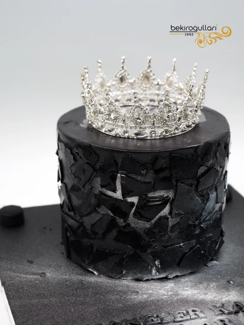 Taç Detay Siyah Konsept Pasta