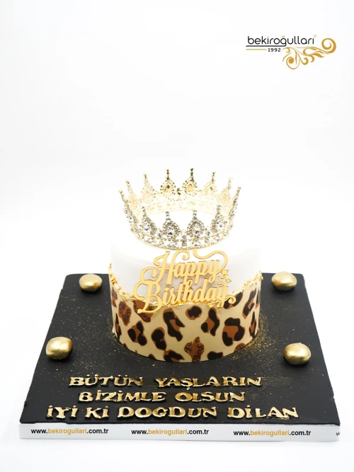 Taç Ve Leopar Detay Konsept Pasta