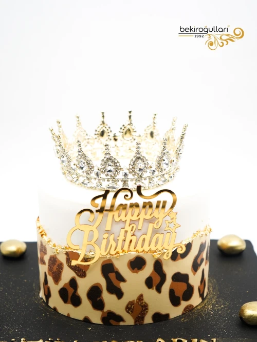 Taç Ve Leopar Detay Konsept Pasta