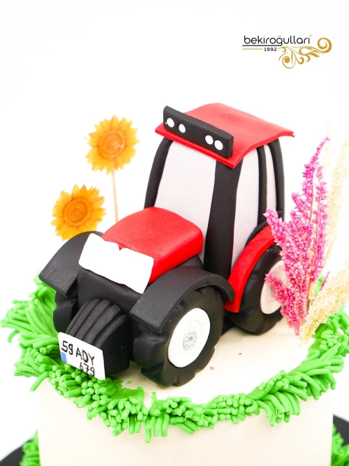 Traktör Figür Butik Pasta