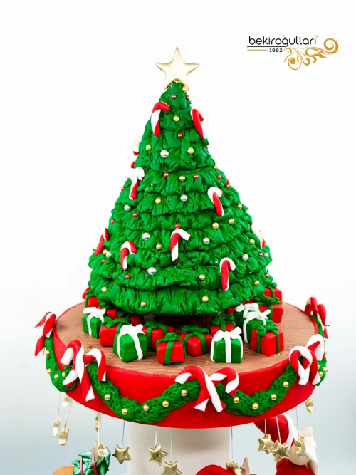 Yılbaşı Süslemeli Butik Pasta