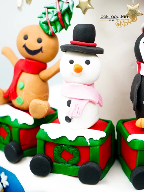 Yılbaşı Süslemeli Butik Pasta