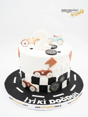 Araba Tasarım Pasta