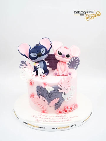 Mavi Ve Pembe Sevimli Karakter Tasarım Pasta